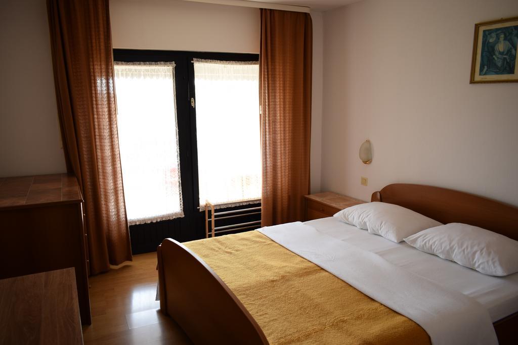 Rooms Vila Mautner Vodice Exterior foto